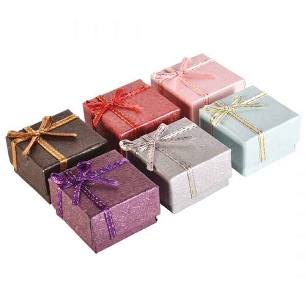 צילום קופסאות מרובעות צבעוניות